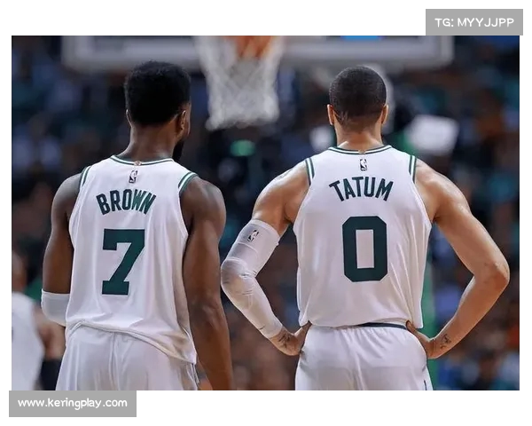 凯尔特人领先！独行侠能否逆袭？下半场悬念仍存(凯尔特人对独行侠聚胜顽球汇)